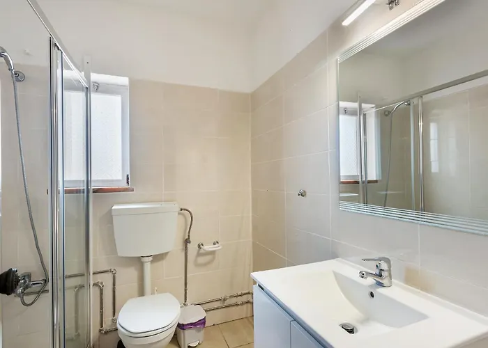 Apartment El Shaddai 6 *